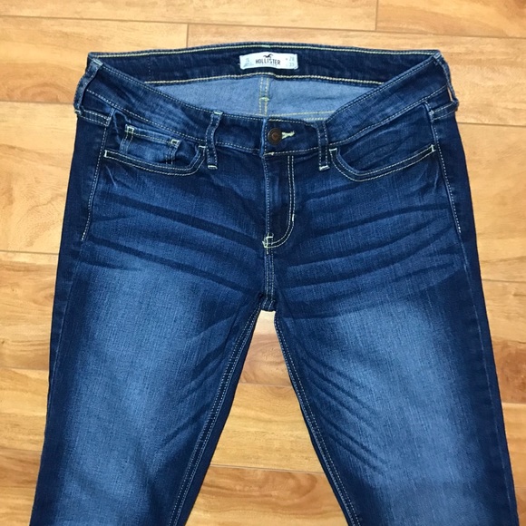 HOLLISTER dark wash jeans - Picture 2 of 6